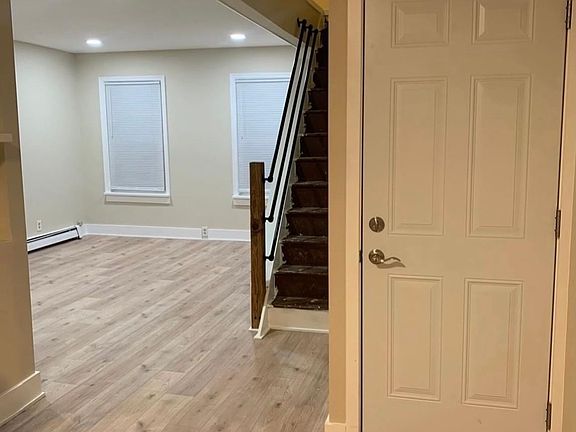 5th image of 165 Emerson St #2