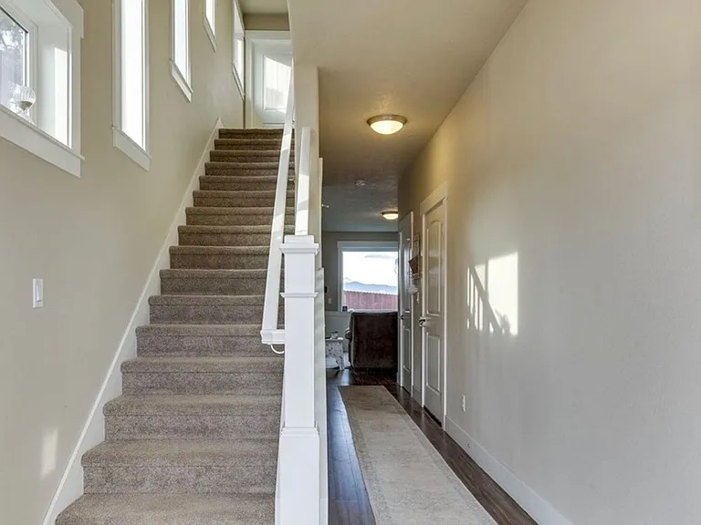 3415 NE Marys Grace Ln — Photo 3
