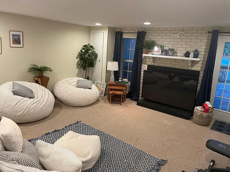6398 Shaundale Dr — Photo 21