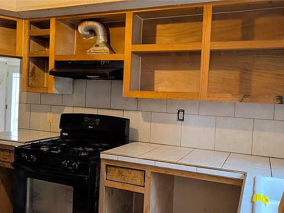 3rd image of 1857 12th St SW