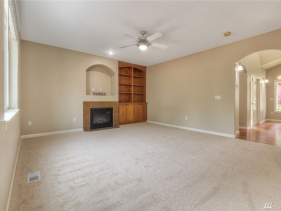 4th image of 12421 130th Avenue Ct E