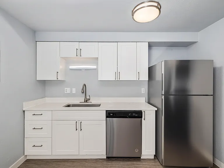 2-WEEKS FREE | North River Apartments — Photo 8