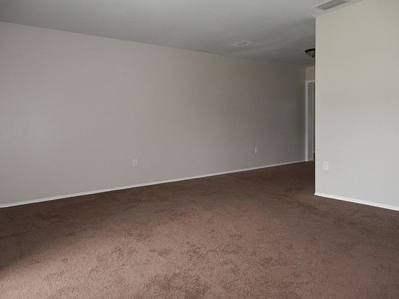 3rd image of 795 Shady Ln