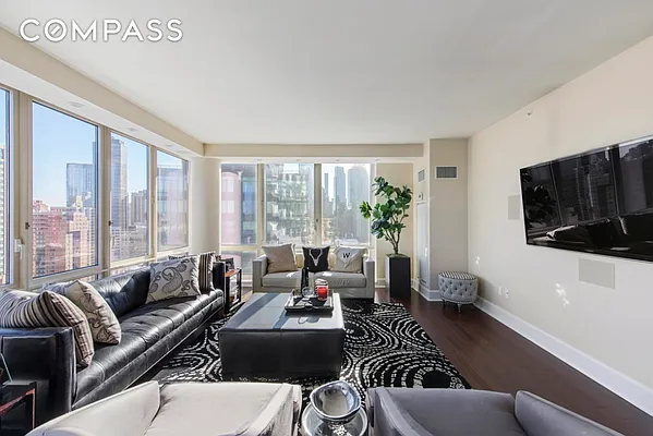 Rented by Compass | media 2