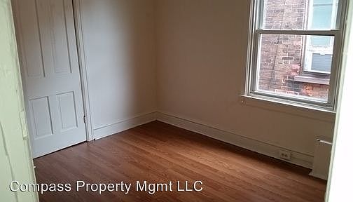 5th image of 244 Fleetwood St