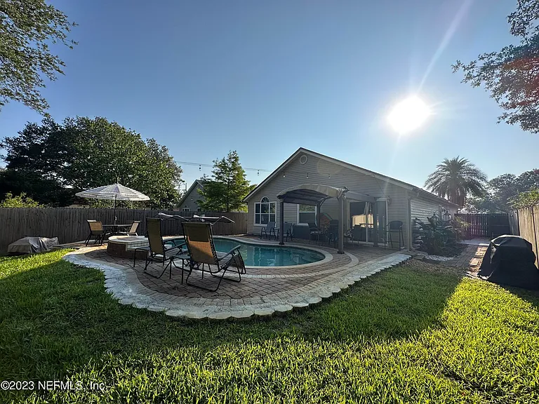 1624 Roberts Dr — Photo 19
