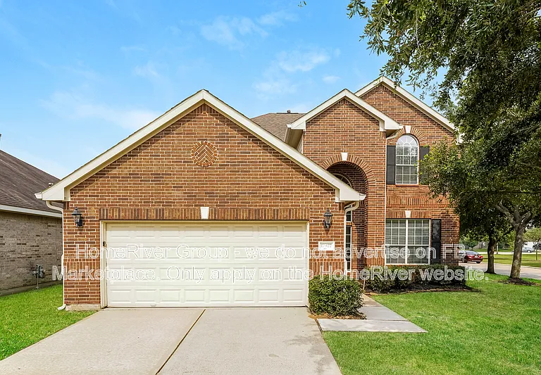 17927 Serene Shore Dr — Photo 1