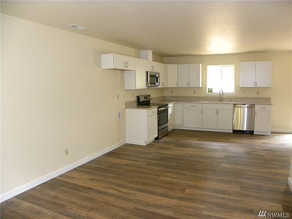 Looking from living room to kitchen