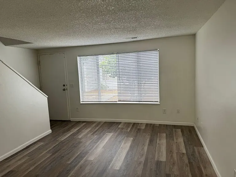 2000 Brookhurst St #27 — Photo 4