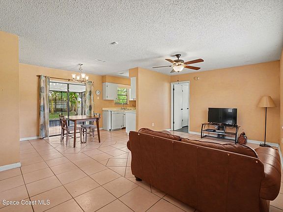 4th image of 3815 Jupiter Blvd SE