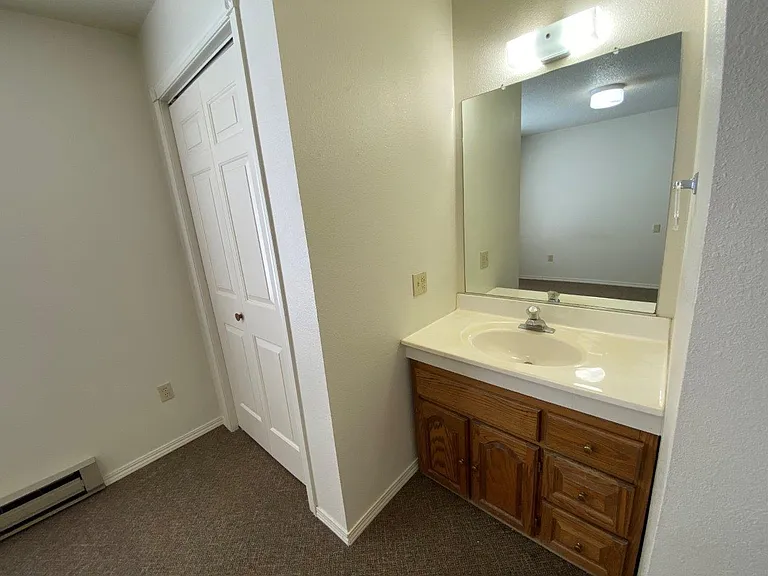 Highland Apartments — Photo 10