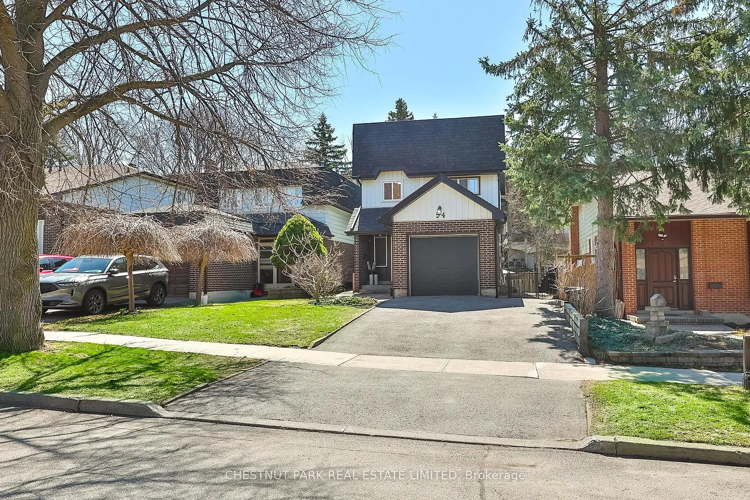 54 Loganberry Cres photo 1