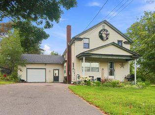 61 Jenks Ave, Parrsboro, NS B0M 1S0