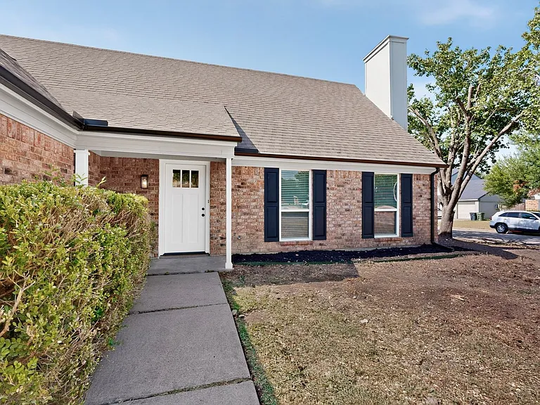 1600 Crimson Ct — Photo 7