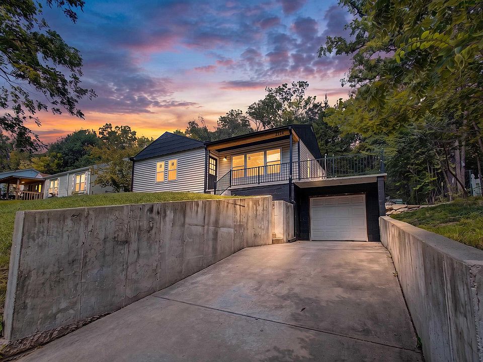 1st image of 2124 Walnut Dr