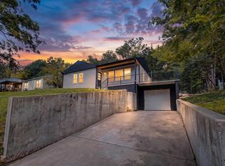 2124 Walnut Dr, Manhattan, KS 66502