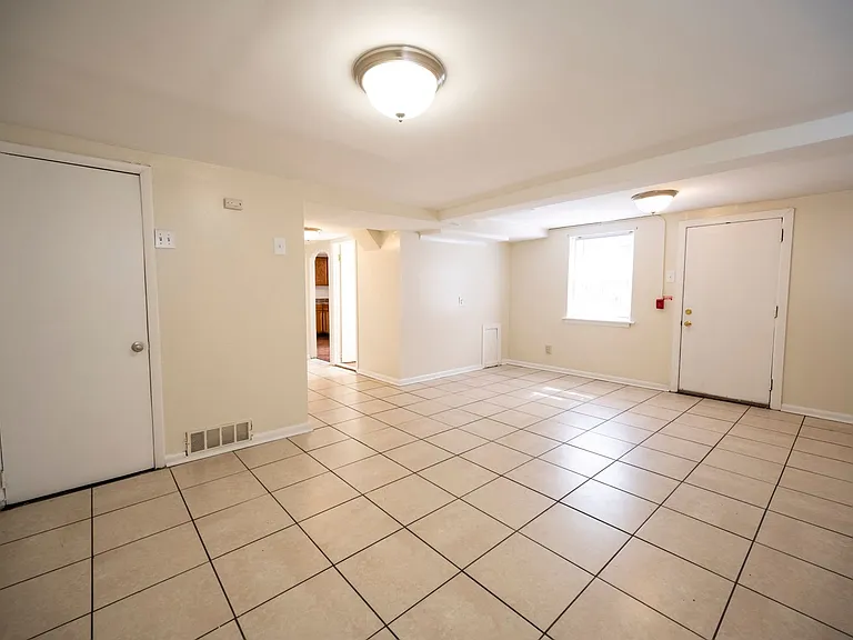 3901 Roosevelt Blvd — Photo 29