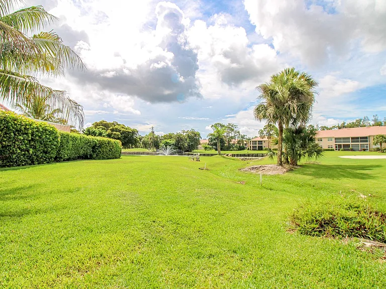 175 Turtle Lake Ct #111 — Photo 36