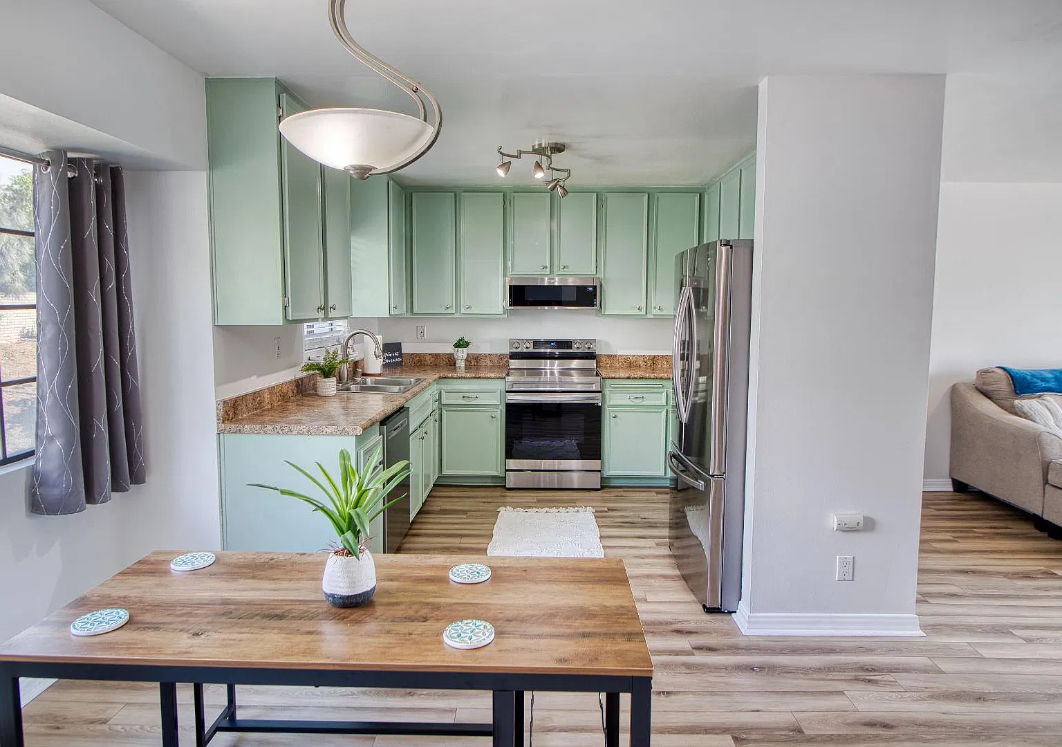 215 Camlau Dr Unit B - 215 Camlau Dr #B — Photo 2