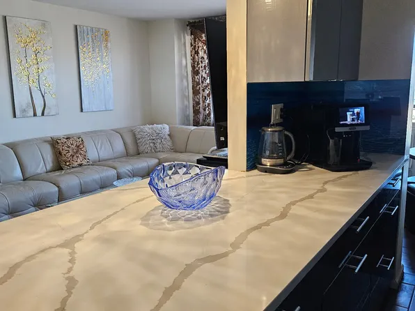 2944 West 5th Street image 2 of 19