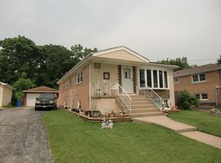 16138 Grove Ave, Oak Forest, IL 60452