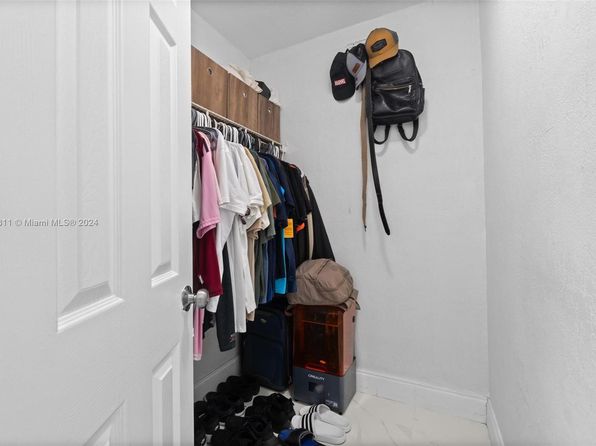 miami-florida-43840591 picture