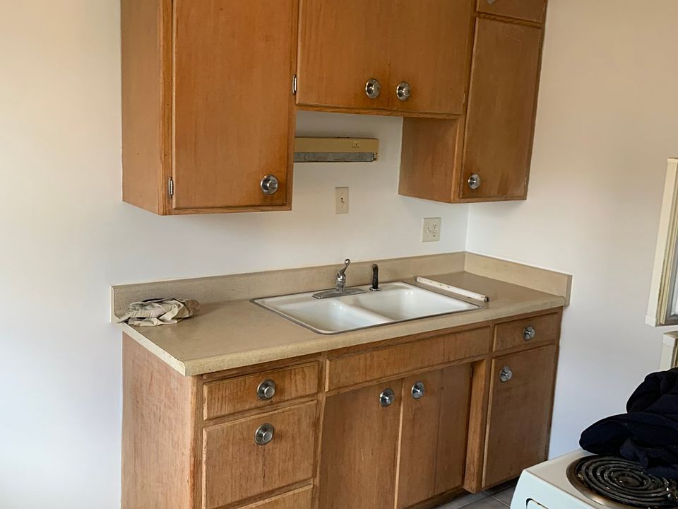 2nd image of 999 Burns Ave APT 7