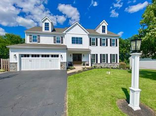 738 Julian Dr, Collegeville, PA 19426