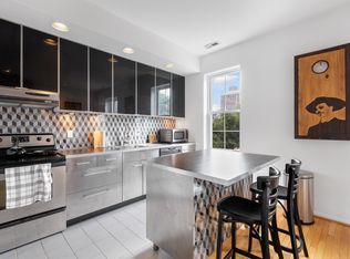 2103 Green St APT 3F, Philadelphia, PA 19130