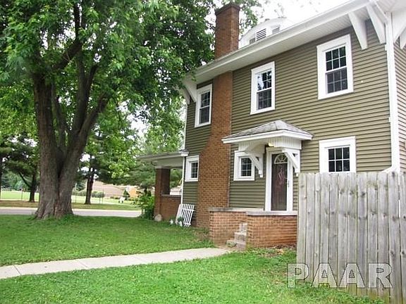 3rd image of 715 N Sterling Ave