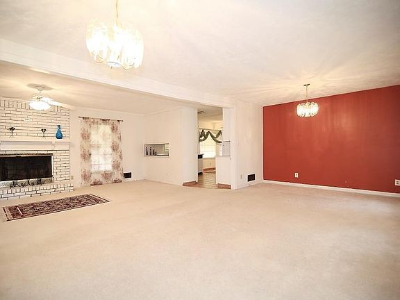 5th image of 3884 Palisade Ct