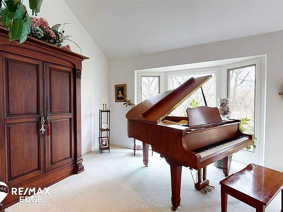 3rd image of 8036 Pepperwood Dr