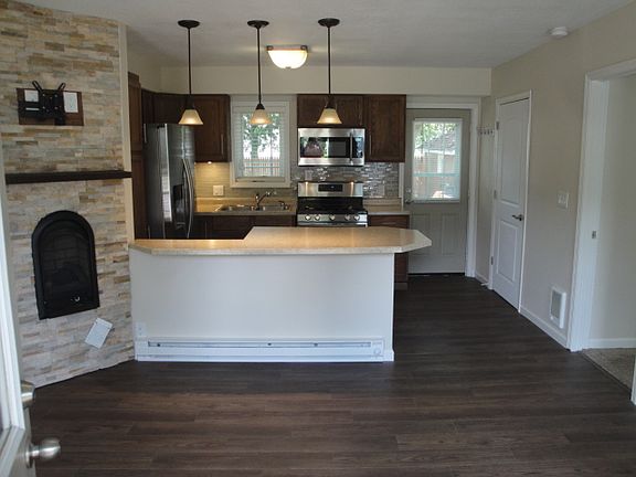 Living Room/Kitchen