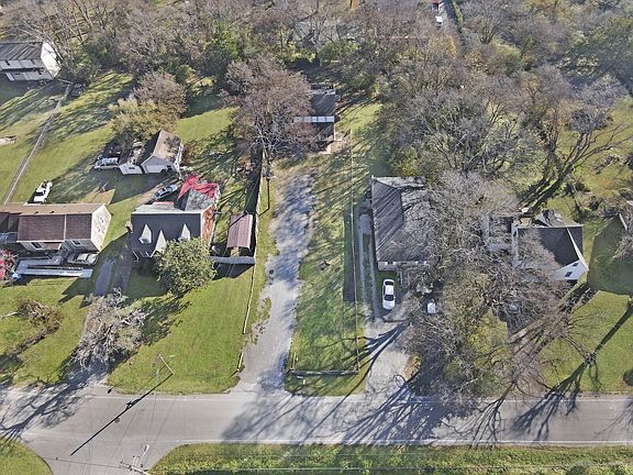 2nd image of 2709 Alhambra Cir
