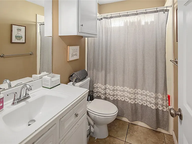 335 Robelmont Dr — Photo 20