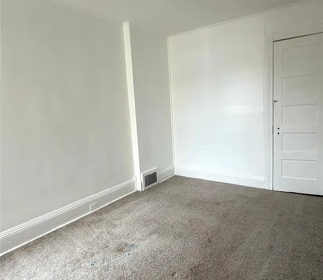 450 Hanover Ave — Photo 14