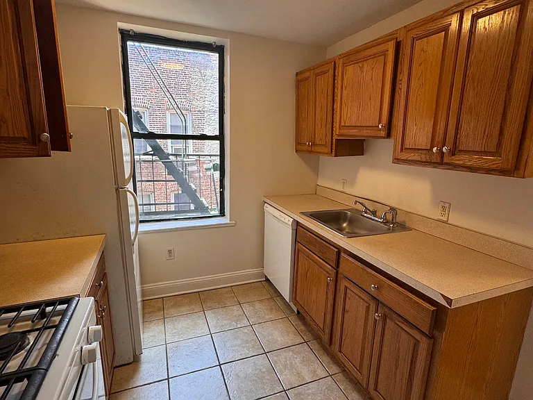 140 Virginia Ave #302 — Photo 10