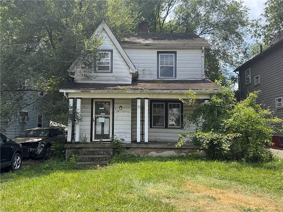 1st image of 224 E Hillcrest Ave