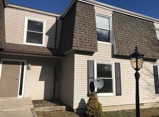 15 Stout Ct APT B, Poughkeepsie, NY 12601