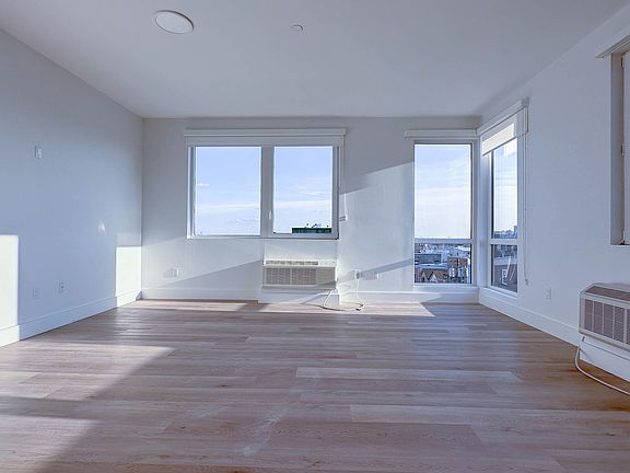 2nd image of 28 Jefferson St #502