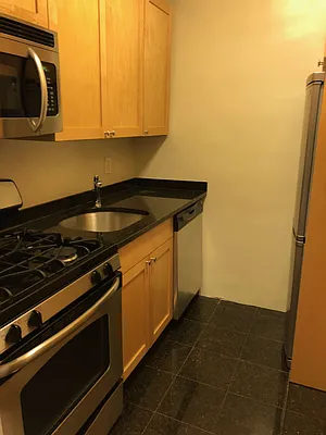 Rented by Real Estate Investors Group LLC | media 10