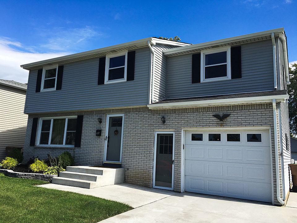 1st image of 93 Hillwood Dr