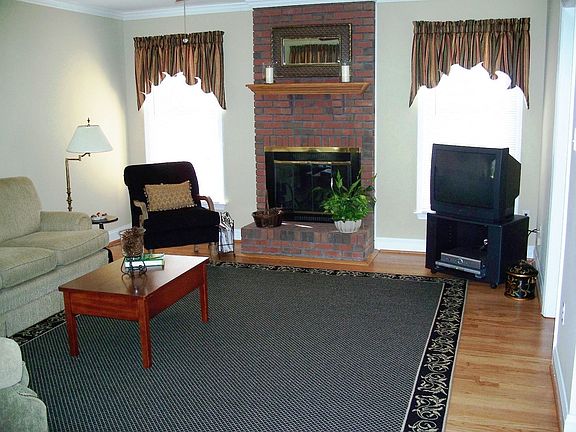 Living Room - Fireplace