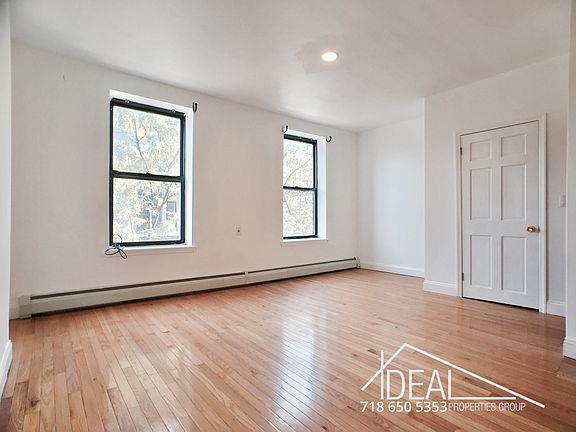 4th image of 672 Franklin Ave APT 1