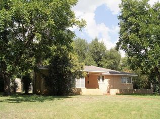 205 N Avenue A, Elgin, TX 78621