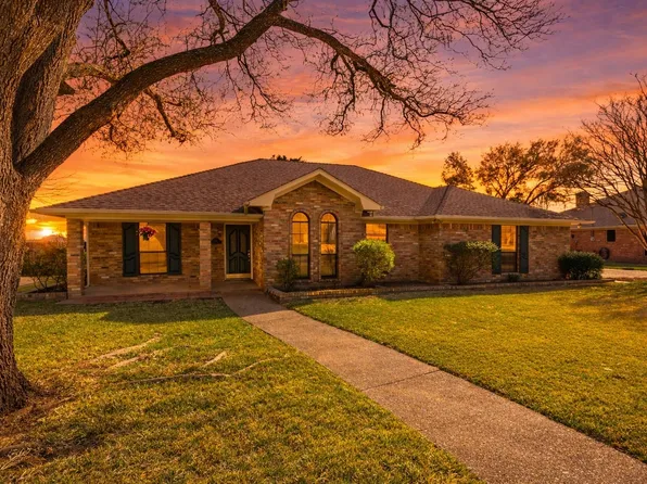 1216 Dendron Dr, Hewitt, TX 76643