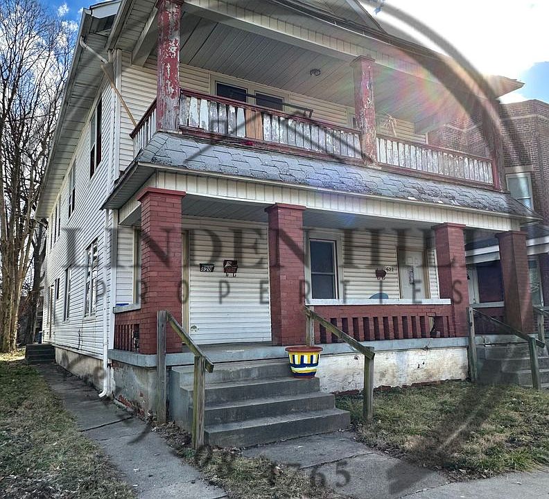 1st image of 620 1/2 S Center St