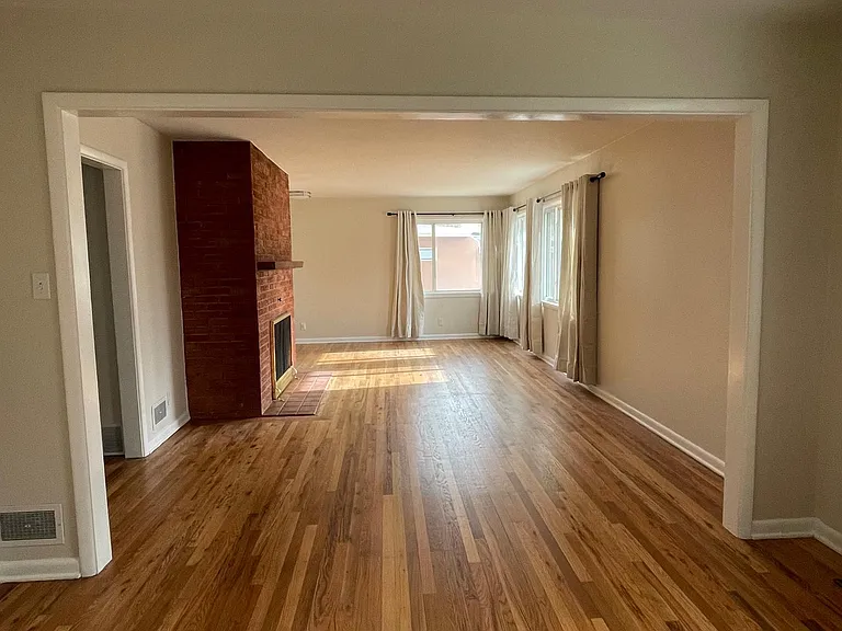 1412 N Foote Ave — Photo 5