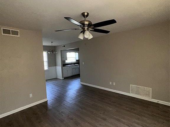 3rd image of 3604 SE 22nd St