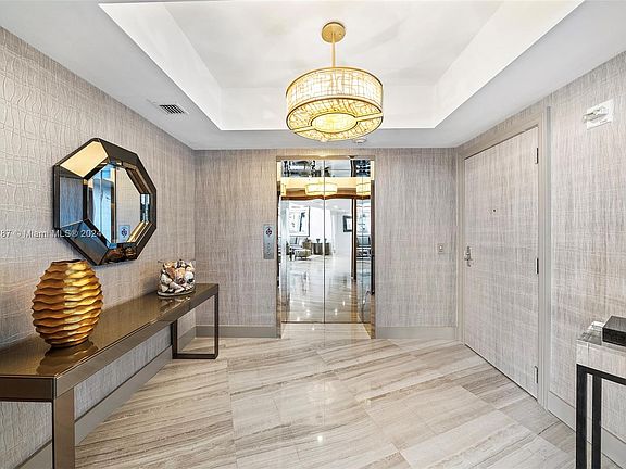 3rd image of 6000 Island Blvd APT 2103